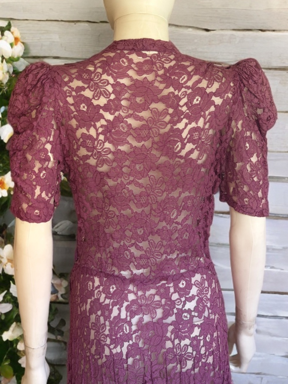 Vintage 1940s Rasperry Sherbet Lace Day Dress - Picture 5 of 9